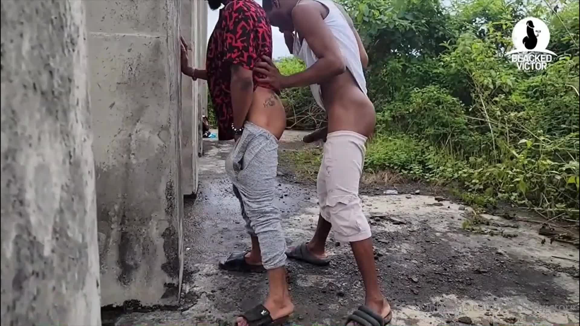 Hassan fucking his crush in an uncompleted building